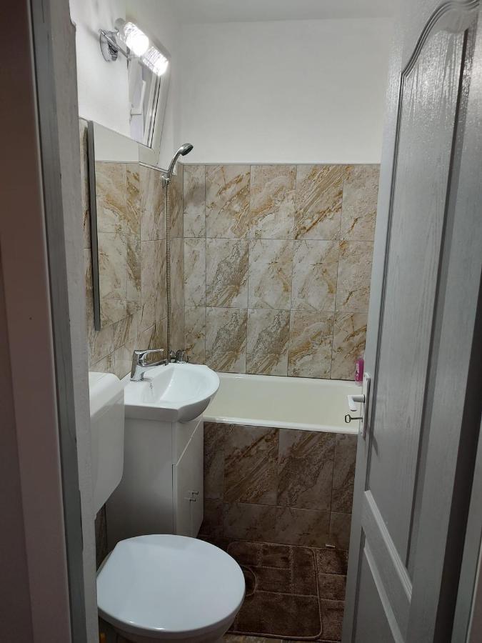 Apartament Hd Hunedoara Buitenkant foto